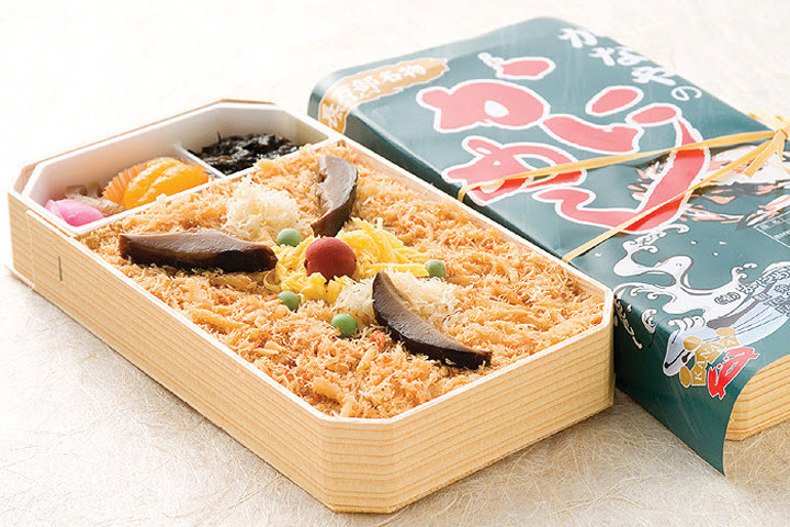 長万部・名物「かにめし」